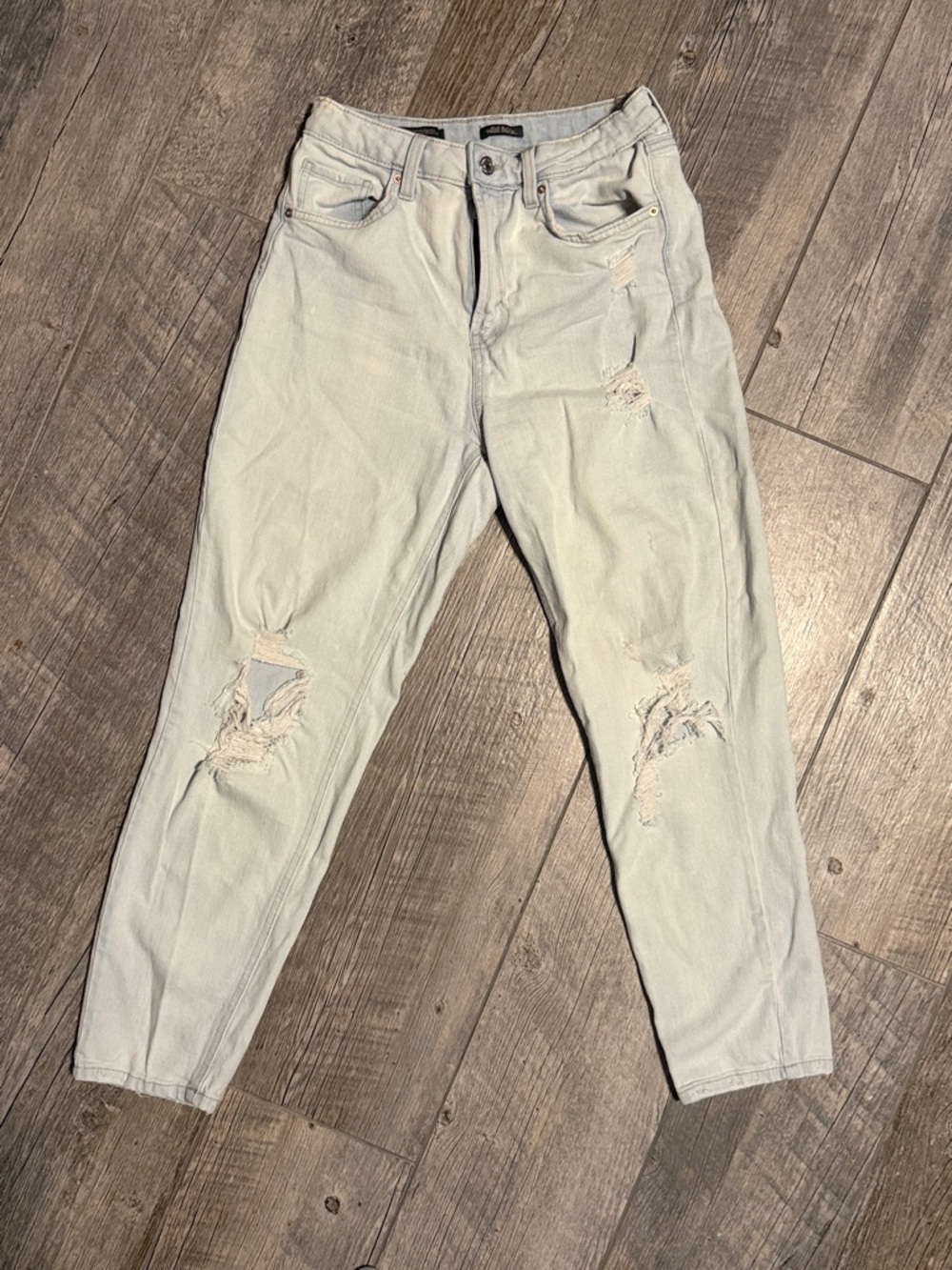wild fable Light Wash Distressed Boyfriend Jeans